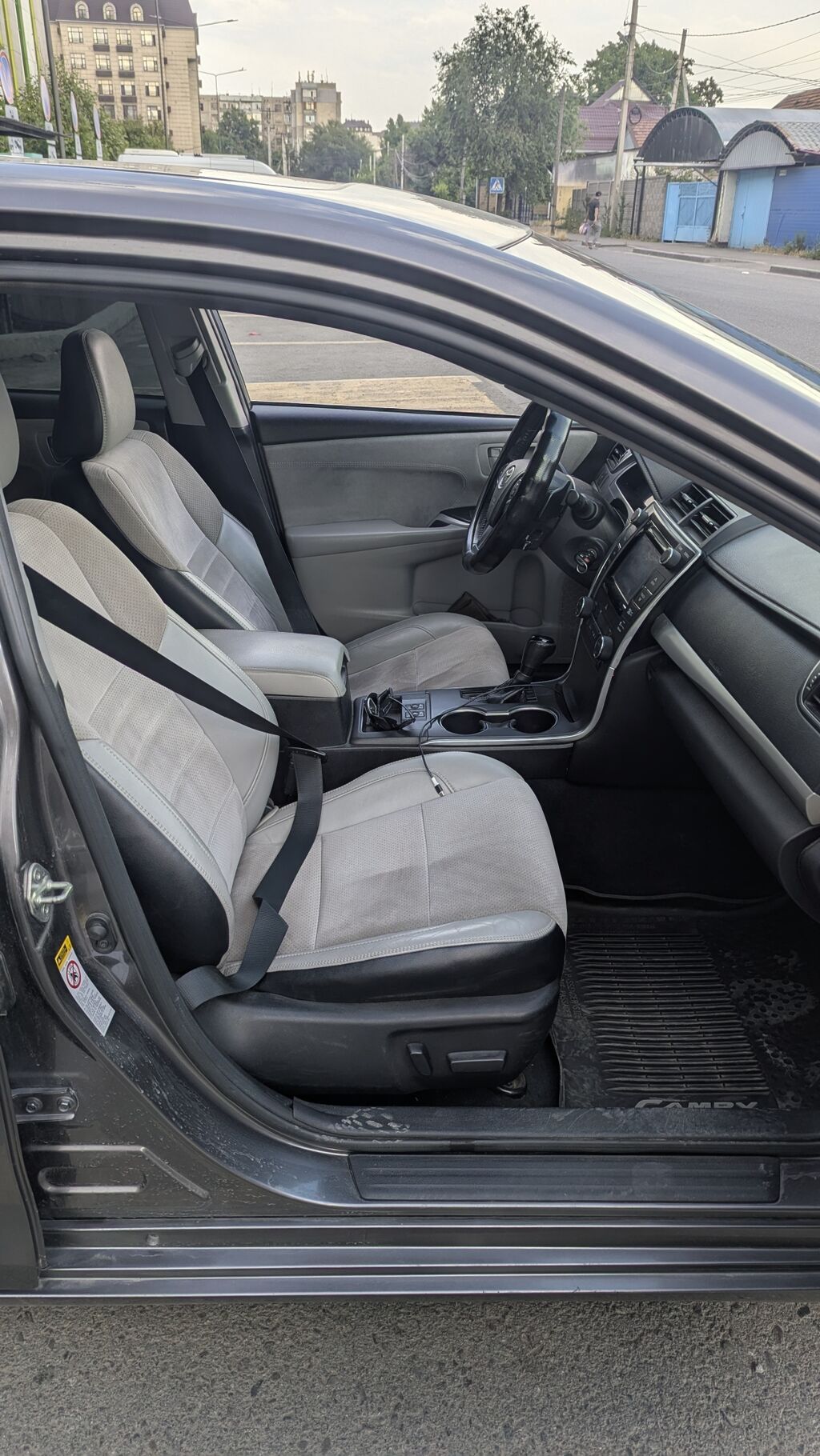 Toyota Camry: 2017 г., 2.5 л, Автомат, Бензин, Седан: фото 6