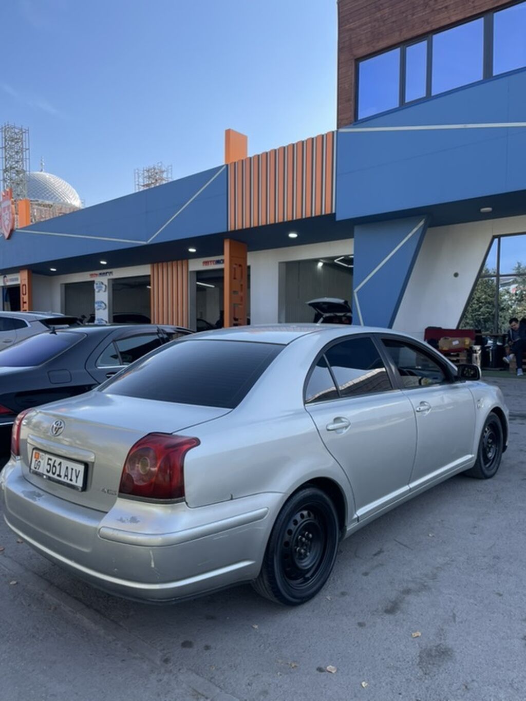 Toyota Avensis: 2003 г., 2 л, Автомат, Бензин, Седан: фото 4