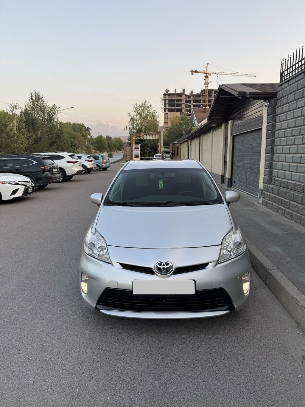 Toyota Prius: 2012 г., 1.8 л, Вариатор, Гибрид: фото 2
