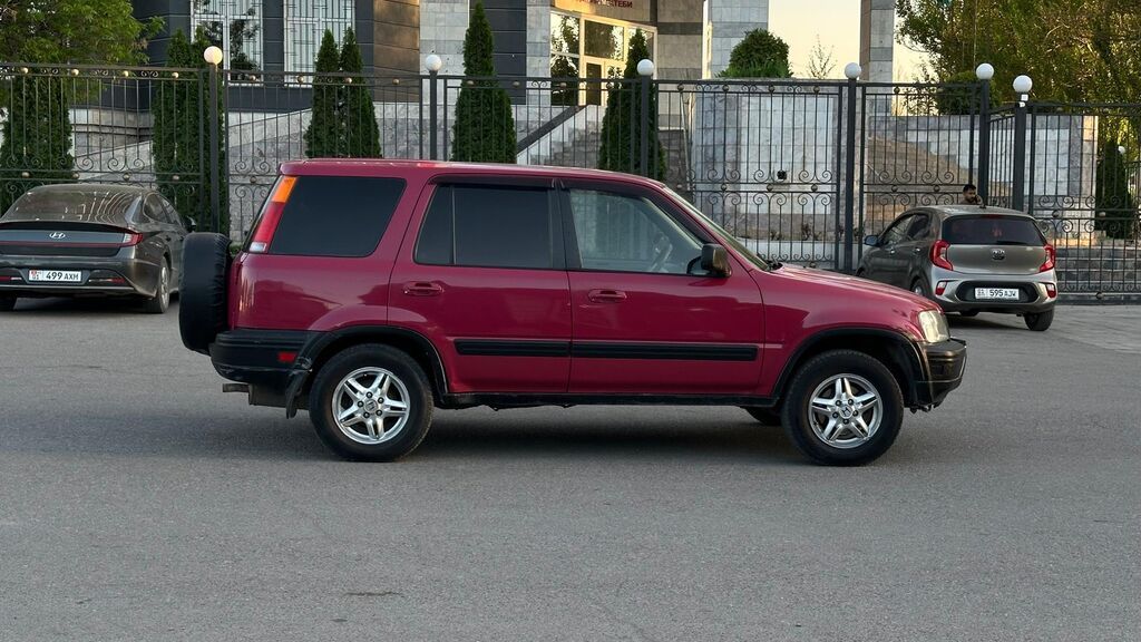 Honda CR-V: 1998 г., 2 л, Автомат, Бензин, Кроссовер: фото 2