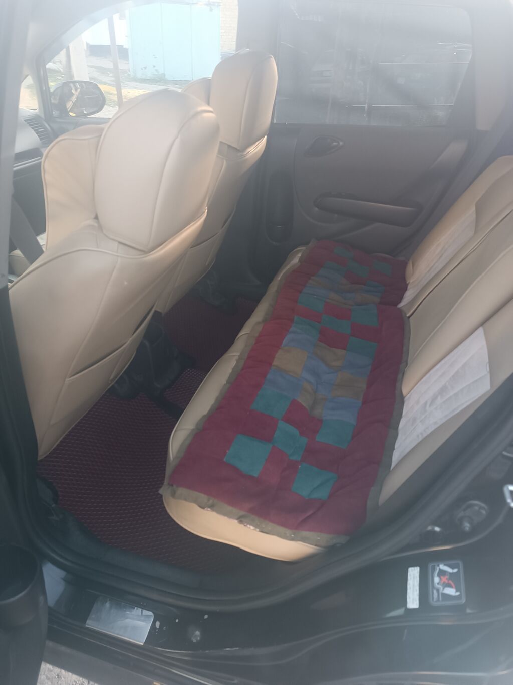 Honda Fit: 2008 г., Автомат, Бензин, Хэтчбэк: фото 3