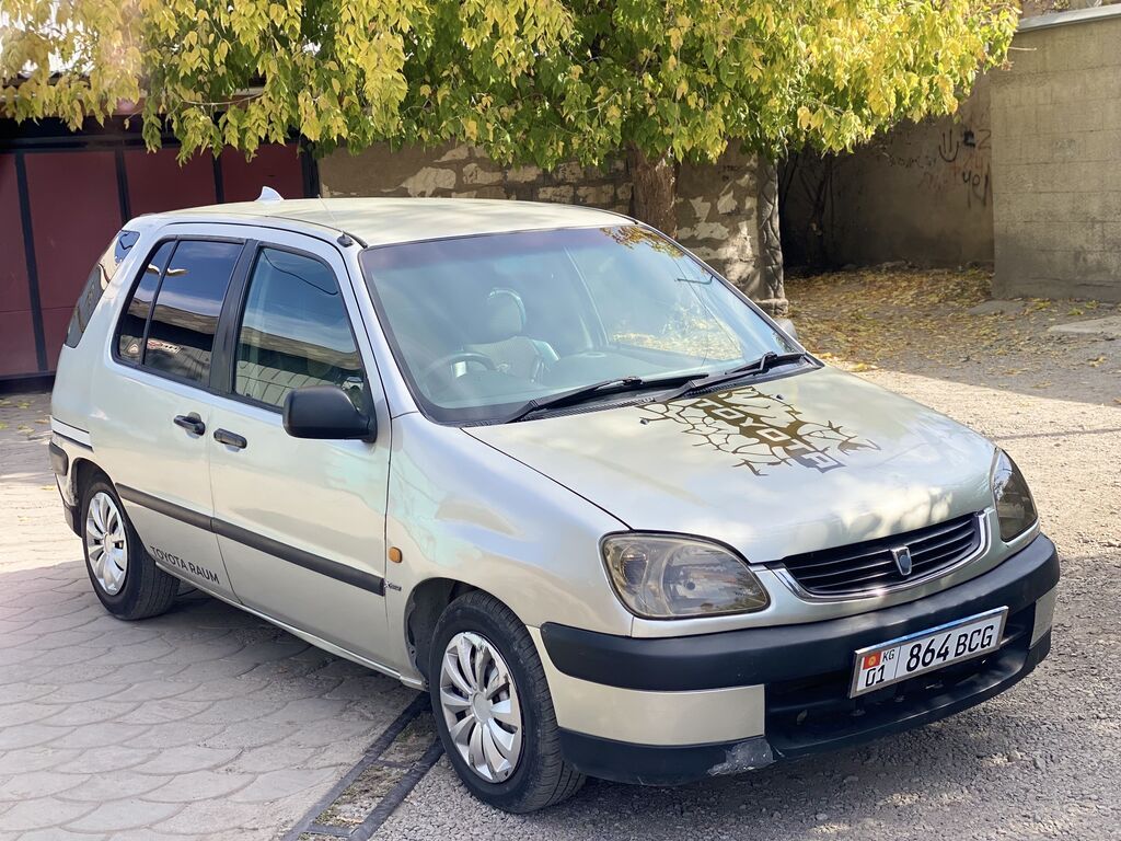 Toyota Raum: 1999 г., 1.5 л, Автомат, Бензин, Минивэн: фото 2
