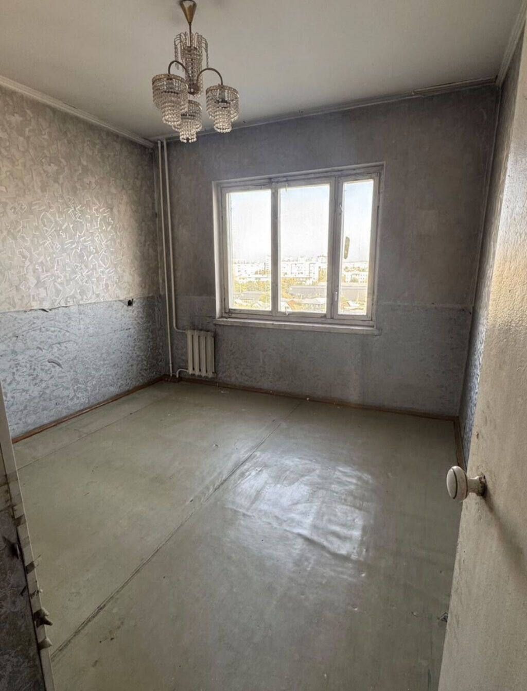 3 комнаты, 63 м², Дордой Плаза ТРЦ 105 серия, 8 этаж, Требуется ремонт: фото 3
