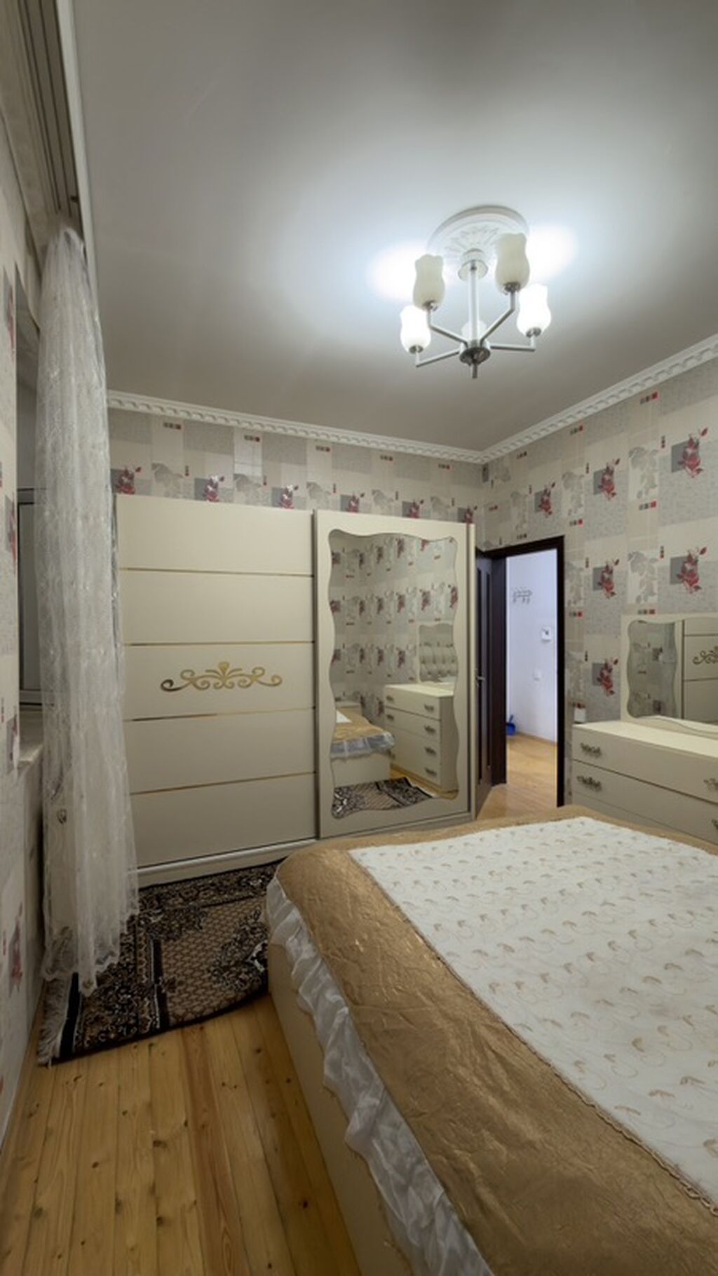 Ev istenilen sexslere verilir 1 ci novbede temizkar seliqeli oz evi