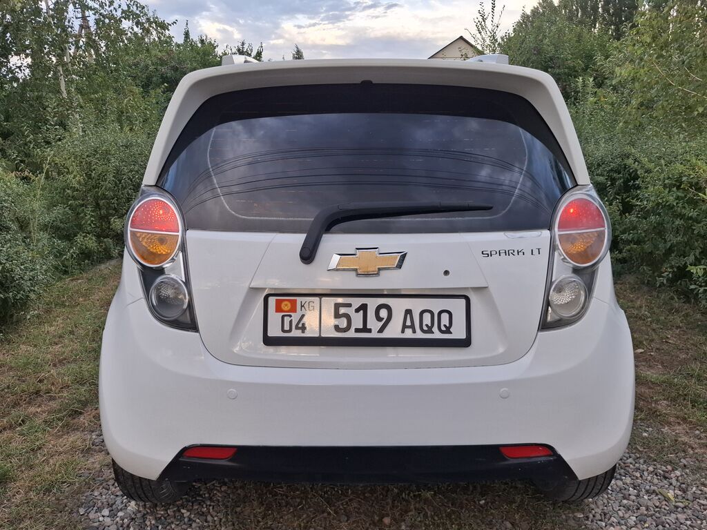 Chevrolet Spark: 2010 г., 1 л, Автомат, Бензин, Хэтчбэк: фото 3
