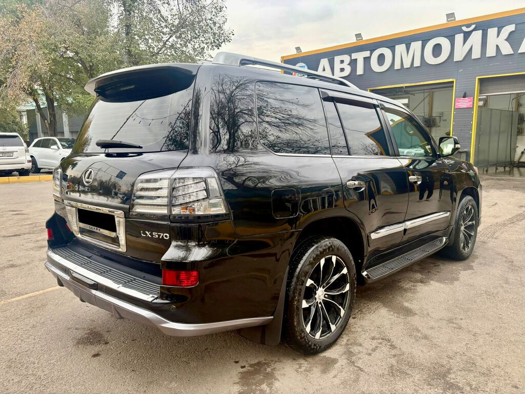Lexus LX: 2010 г., 5.7 л, Автомат, Газ, Внедорожник: фото 5