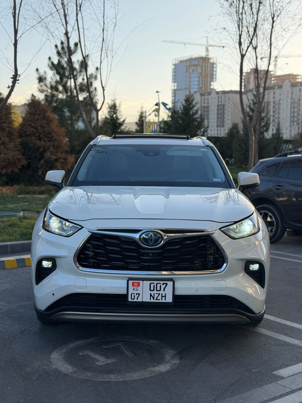 Toyota Highlander: 2020 г., 2.5 л, Автомат, Гибрид, Кроссовер: фото 3