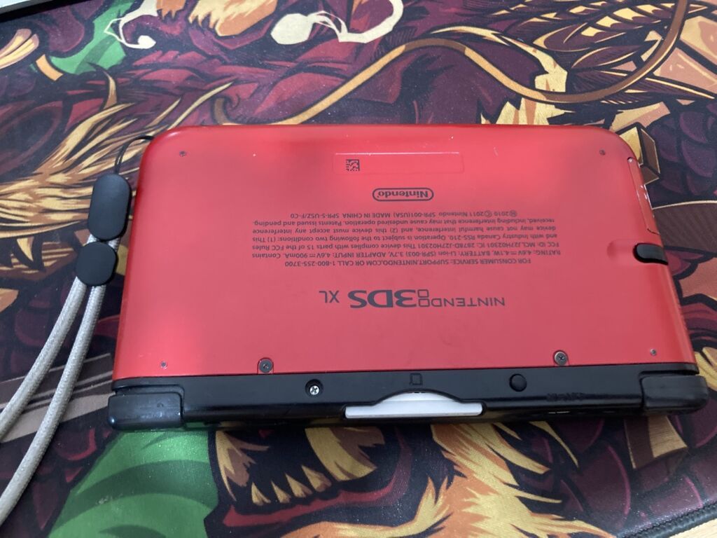 Nintendo 3DS XL красно-черная: фото 3