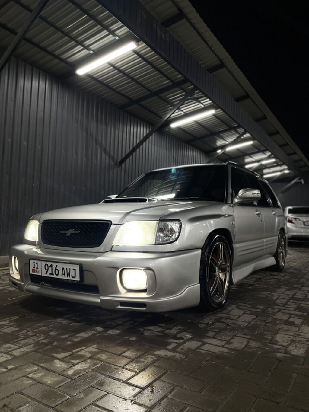 Subaru Forester: 2000 г., 2 л, Автомат, Бензин, Универсал: фото 1