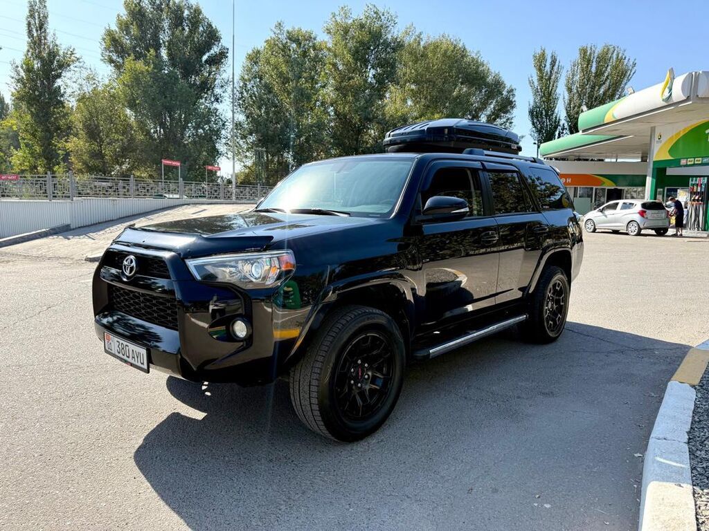 Toyota 4Runner: 2018 г., 4 л, Автомат, Бензин, Внедорожник: фото 4