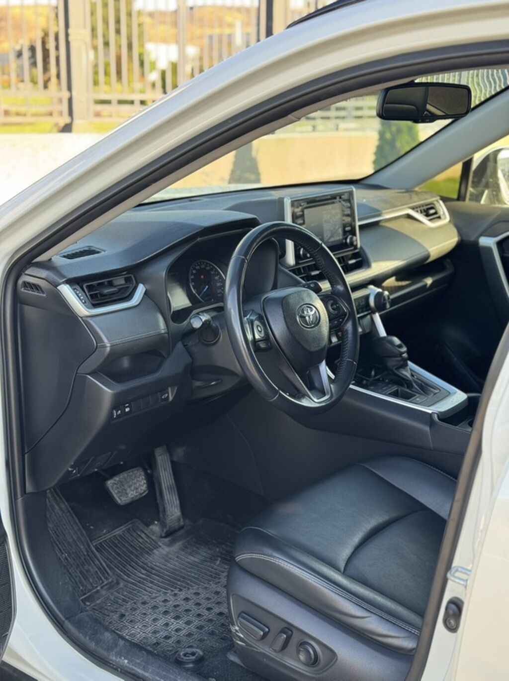 Toyota RAV4: 2021 г., 2.5 л, Автомат, Гибрид, Кроссовер: фото 8