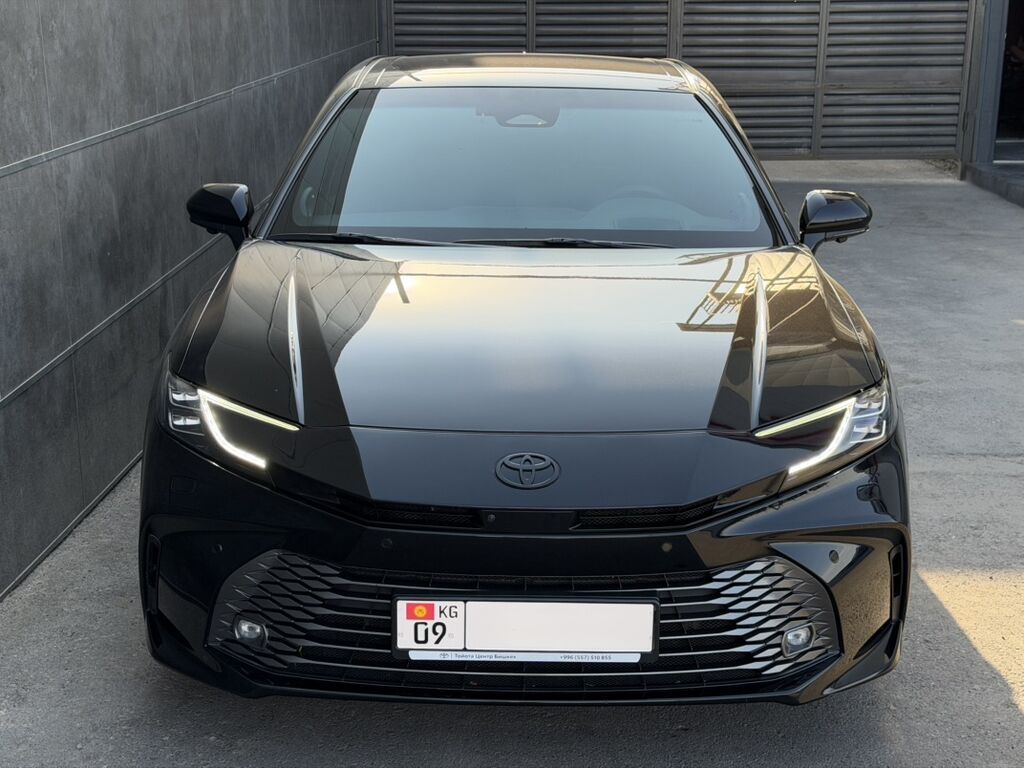 Toyota Camry: 2024 г., 2.5 л, Автомат, Бензин, Седан: фото 2