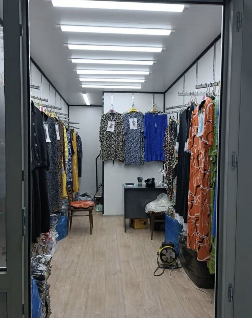 Продажа торговых контейнеров, Дордой рынок, 20 тонн, Утеплен: фото 3