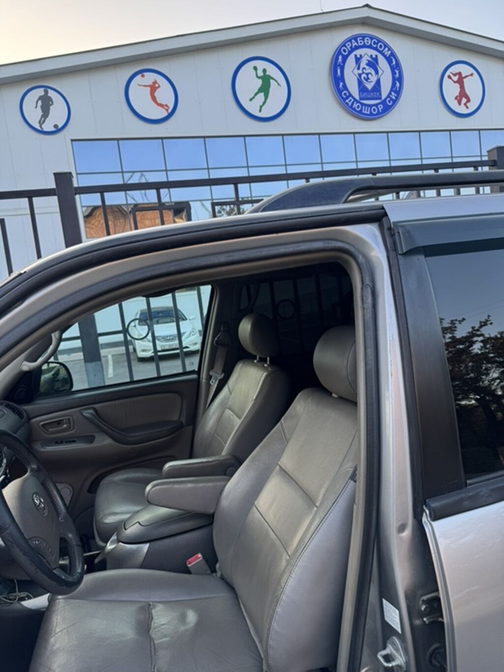 Toyota Sequoia: 2006 г., 4.7 л, Автомат, Бензин, Внедорожник: фото 4