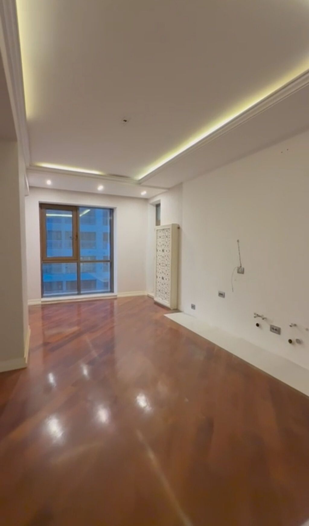 3 otaqlı, Yeni tikili, 182 kv. m