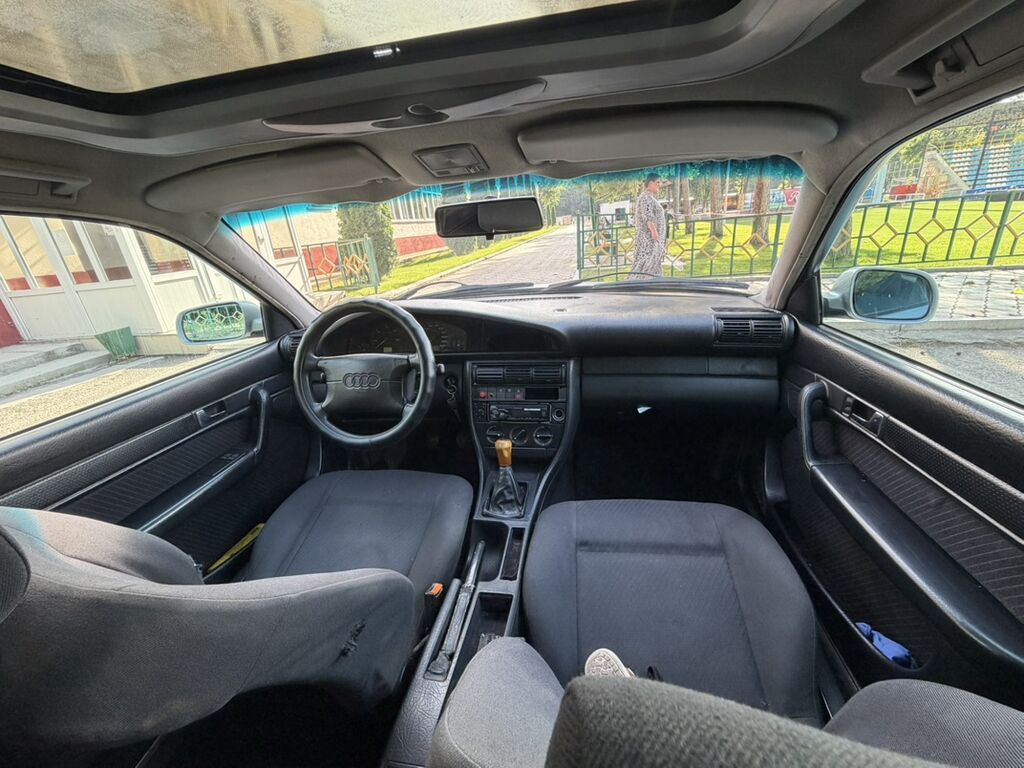 Audi 100: 1995 г., 2.5 л, Механика, Бензин, Седан: фото 8