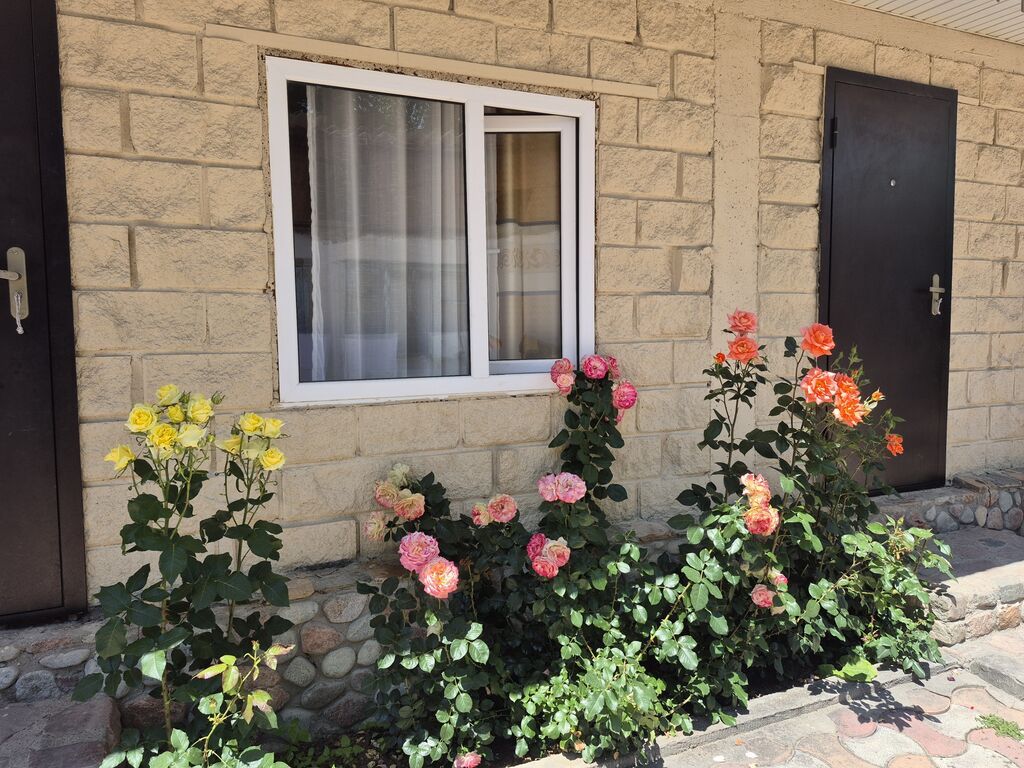 Дом (частный сектор), Голубой Иссык-Куль, Чолпон-Ата, 12 мест: фото 6