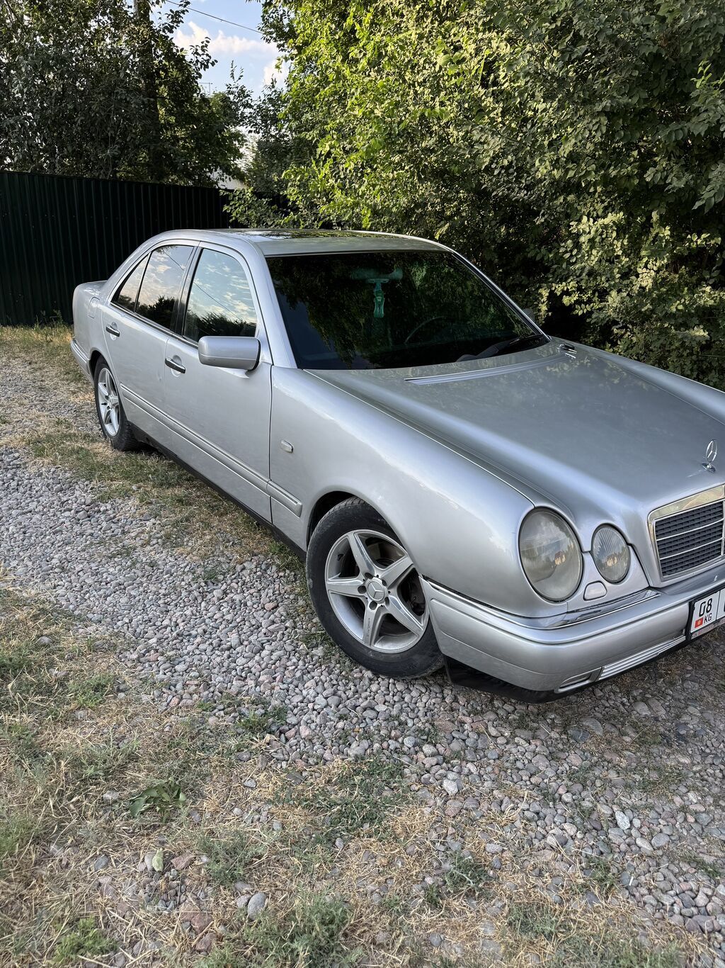 Mercedes-Benz E-Class: 1996 г., 3.2 л, Автомат, Бензин, Седан: фото 2