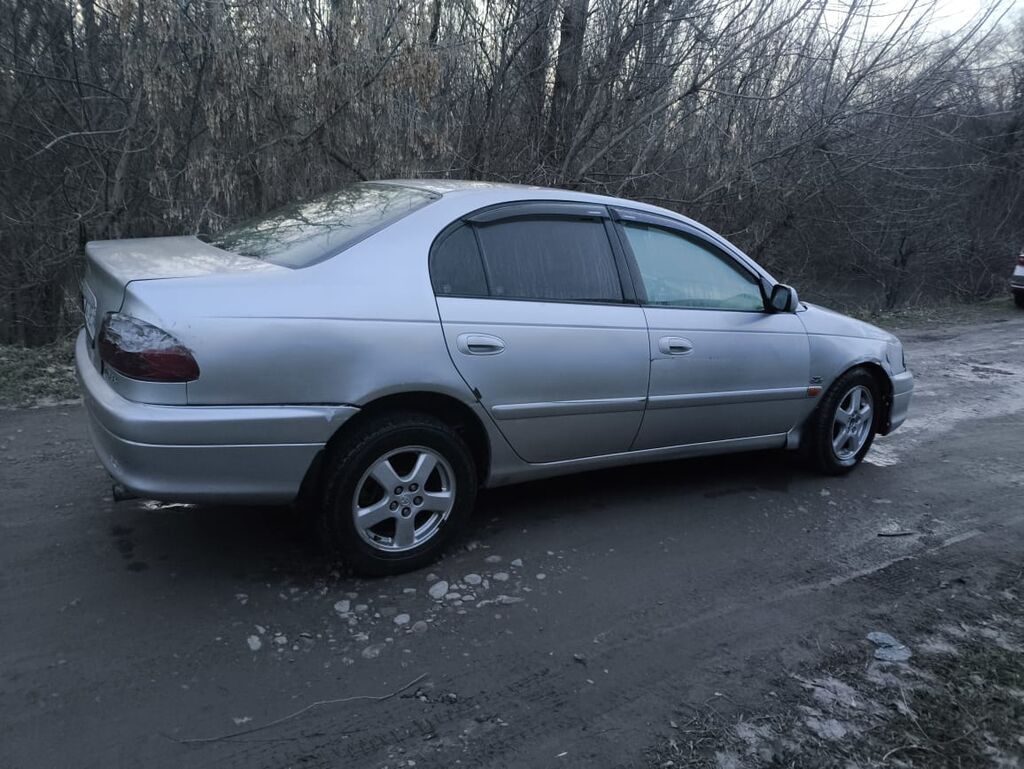Toyota Avensis: 2002 г., 2 л, Механика, Дизель, Седан: фото 2