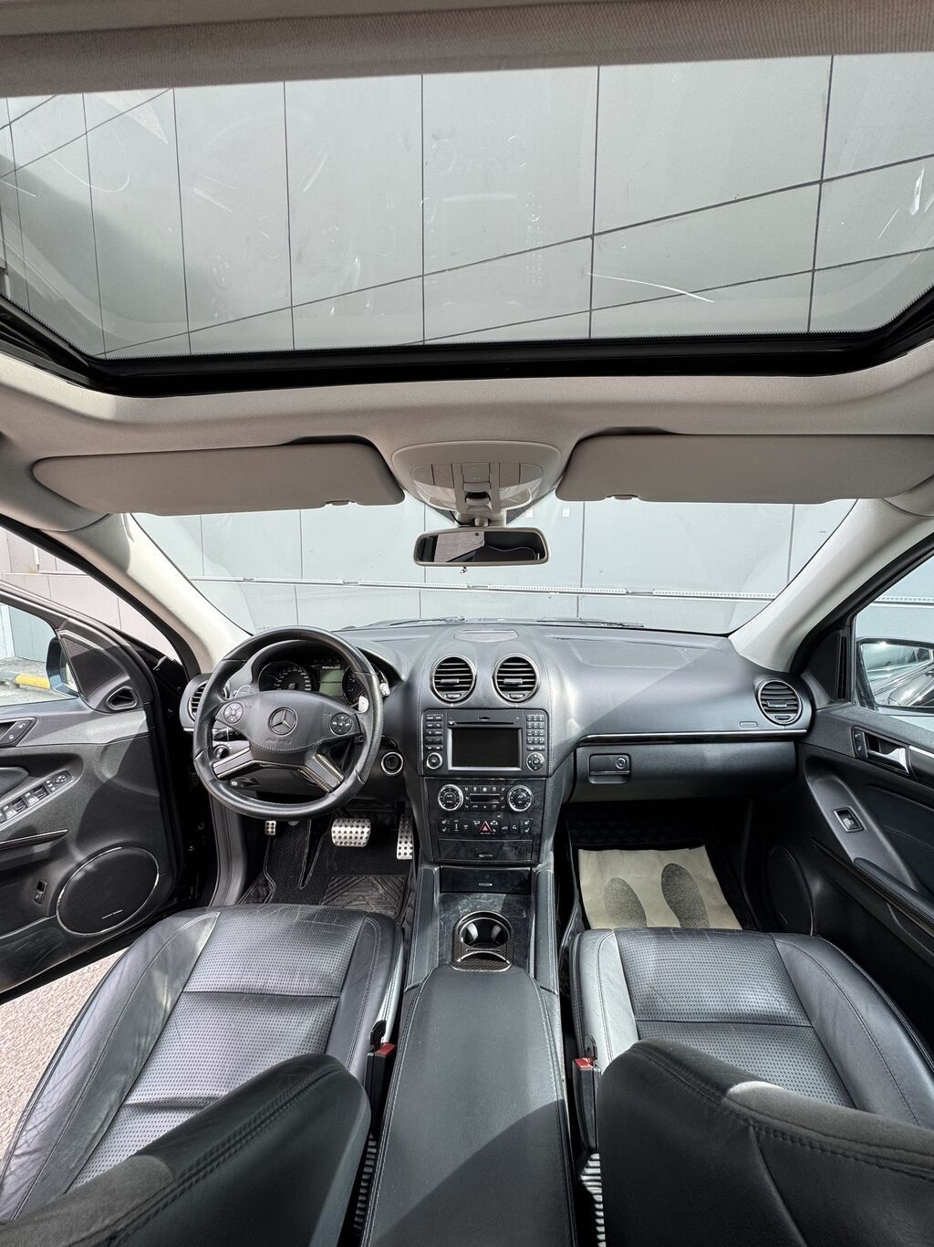 Mercedes-Benz ML-Class AMG: 2010 г., 6.2 л, Бензин: фото 8