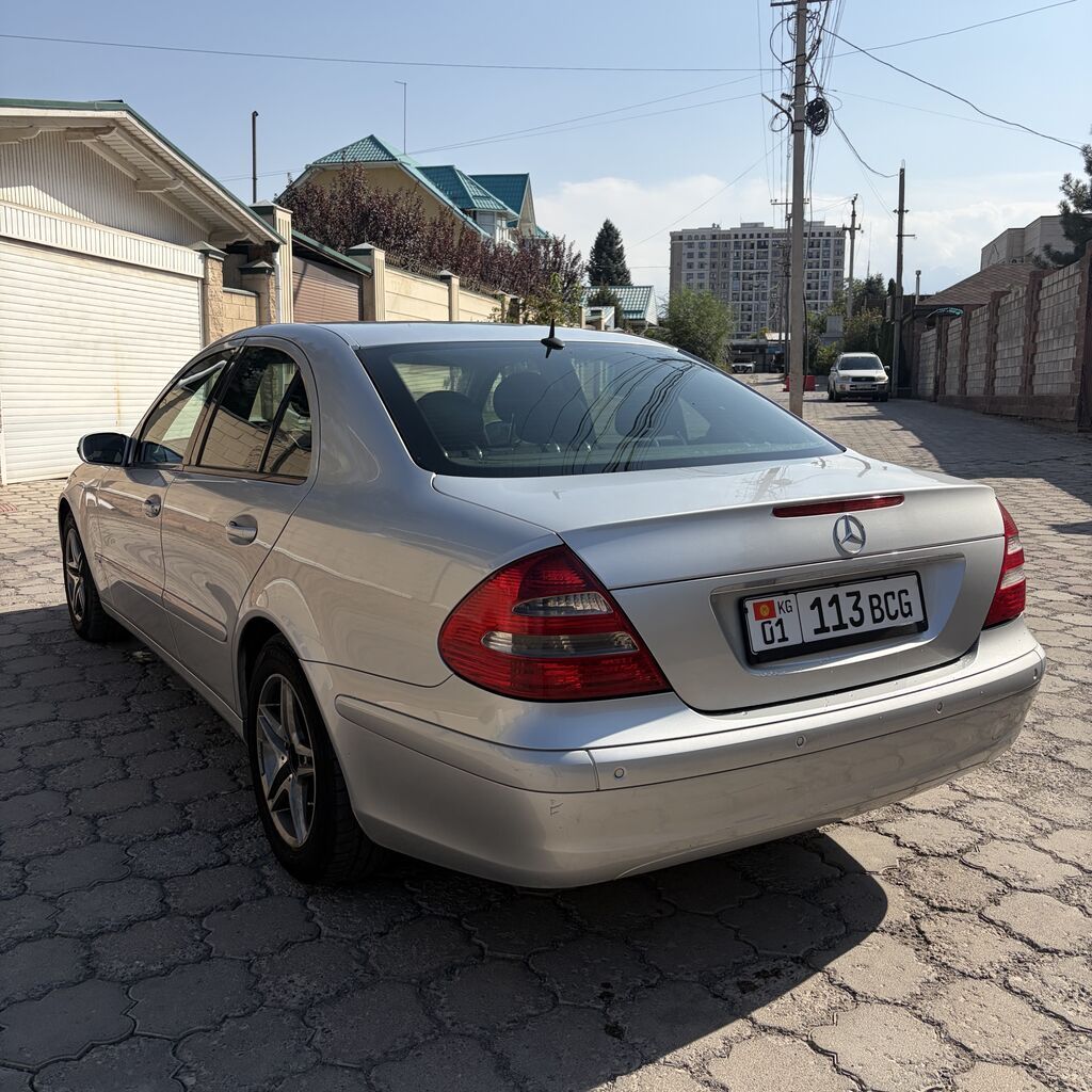 Mercedes-Benz E-Class: 2004 г., 3.2 л, Автомат, Бензин, Седан: фото 2