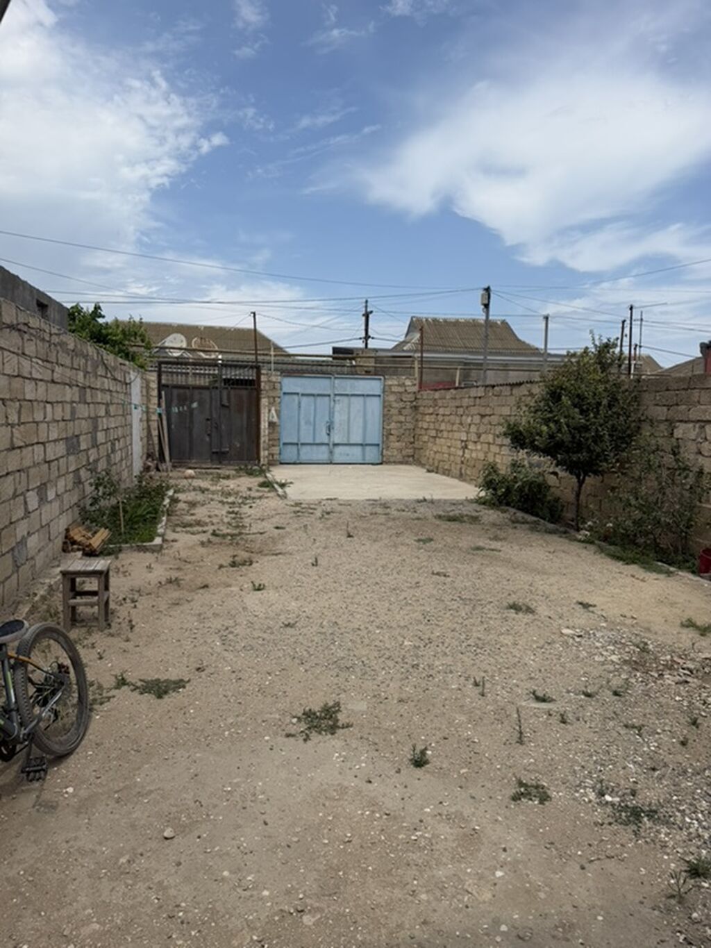 3 otaqlı, 100 kv. m, Orta təmir