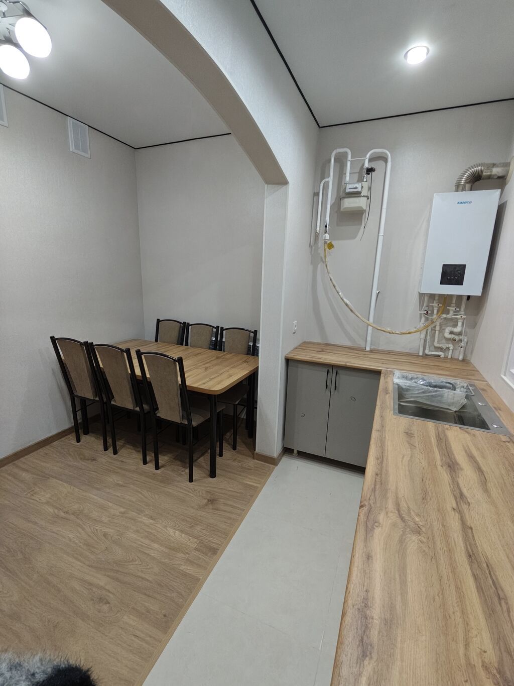 2 комнаты, 45 м², Тунгуч мкр 106 серия улучшенная, 9 этаж, Дизайнерский ремонт: фото 1