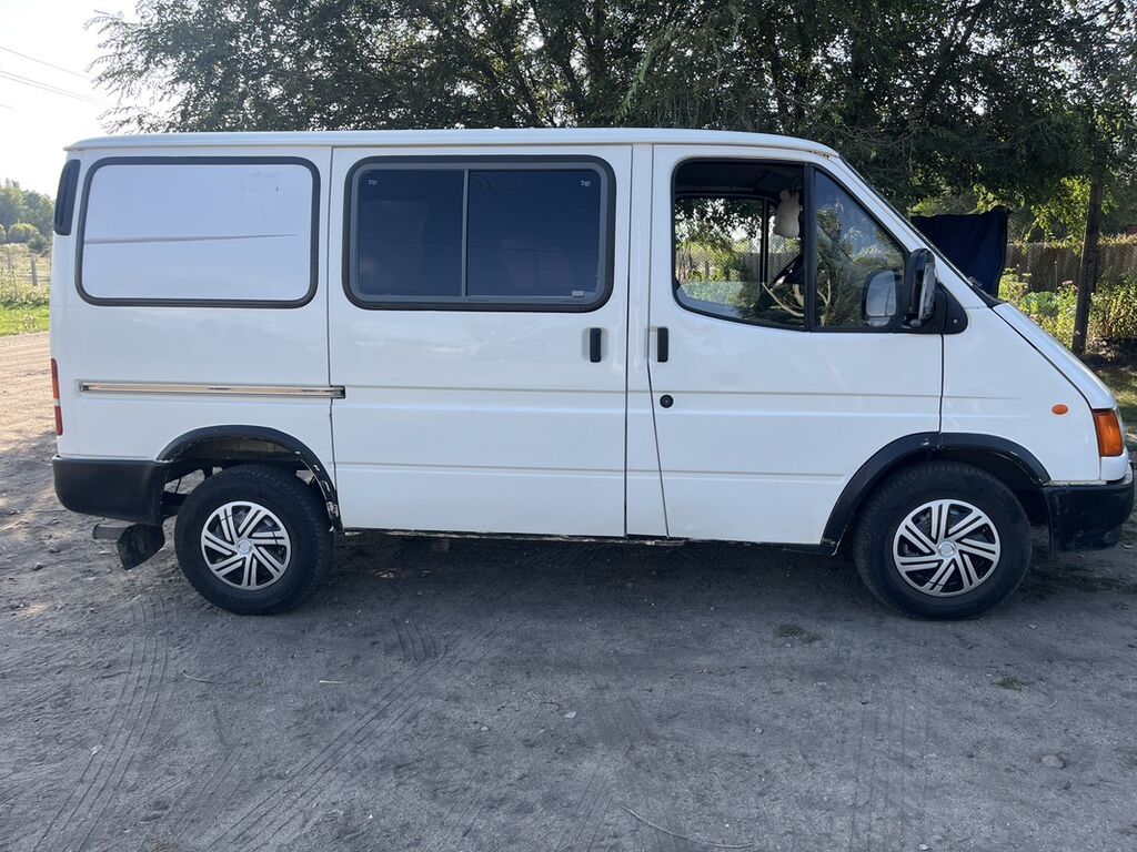 Ford Transit: 2000 г., 2.5 л, Механика, Дизель, Фургон: фото 2