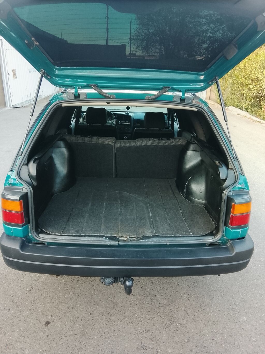 Volkswagen Passat Variant: 1992 г., 1.8 л, Механика, Бензин, Универсал: фото 8