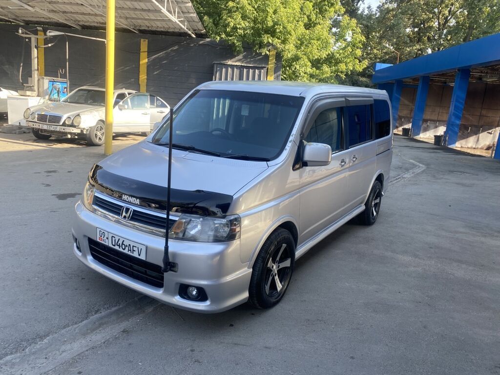 Honda Stepwgn: 2003 г., 2 л, Автомат, Бензин, Минивэн: фото 3