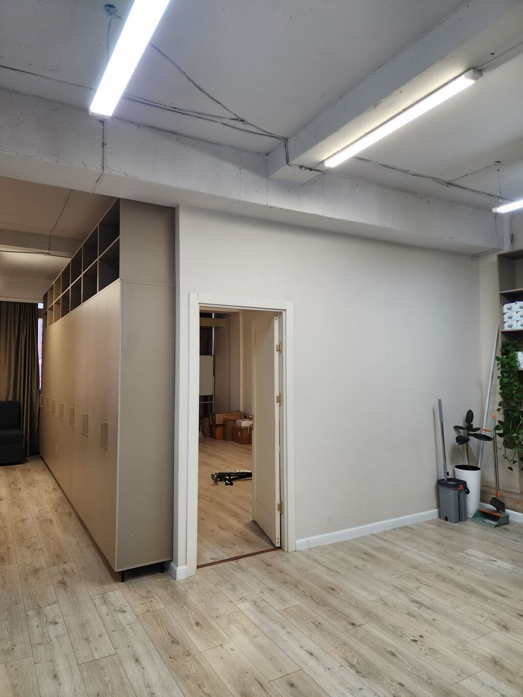 Аренда офисов, 130 м², В бизнес центре: фото 6
