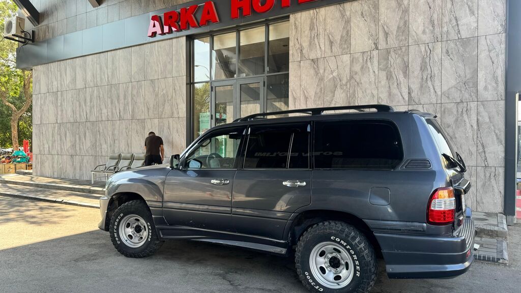 Toyota Land Cruiser: 2002 г., 4.2 л, Механика, Дизель, Внедорожник: фото 2