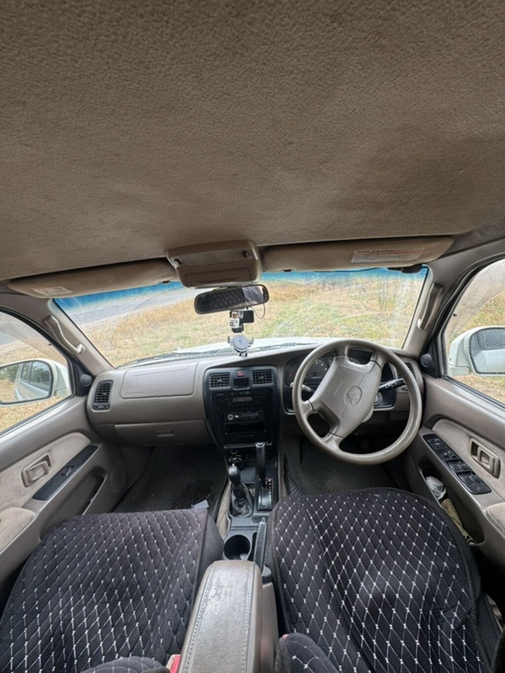 Toyota Hilux Surf: 2002 г., 2.7 л, Автомат, Бензин, Внедорожник: фото 7