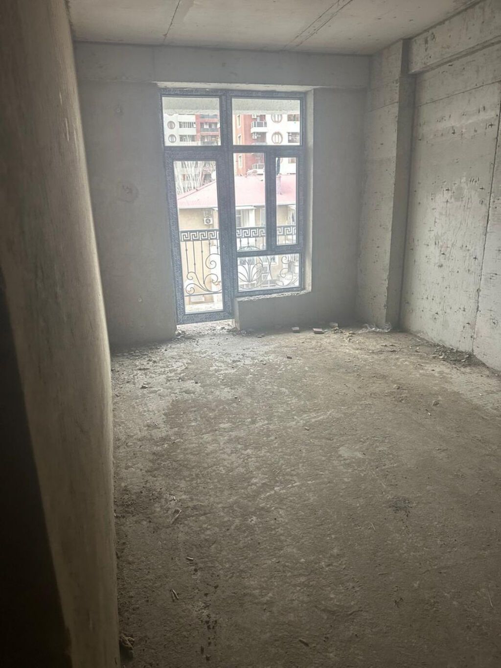 3 otaqlı, Yeni tikili, 143 kv. m