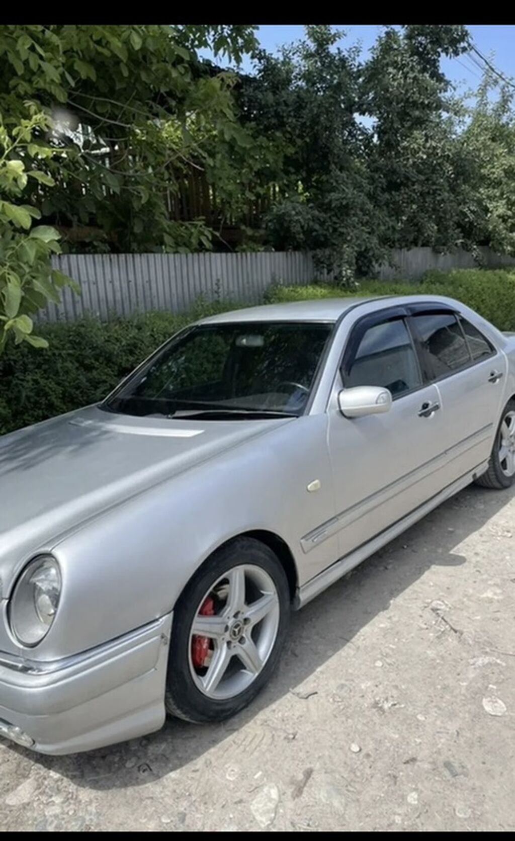 Mercedes-Benz E-Class: 1996 г., 3.2 л, Автомат, Газ, Седан: фото 3