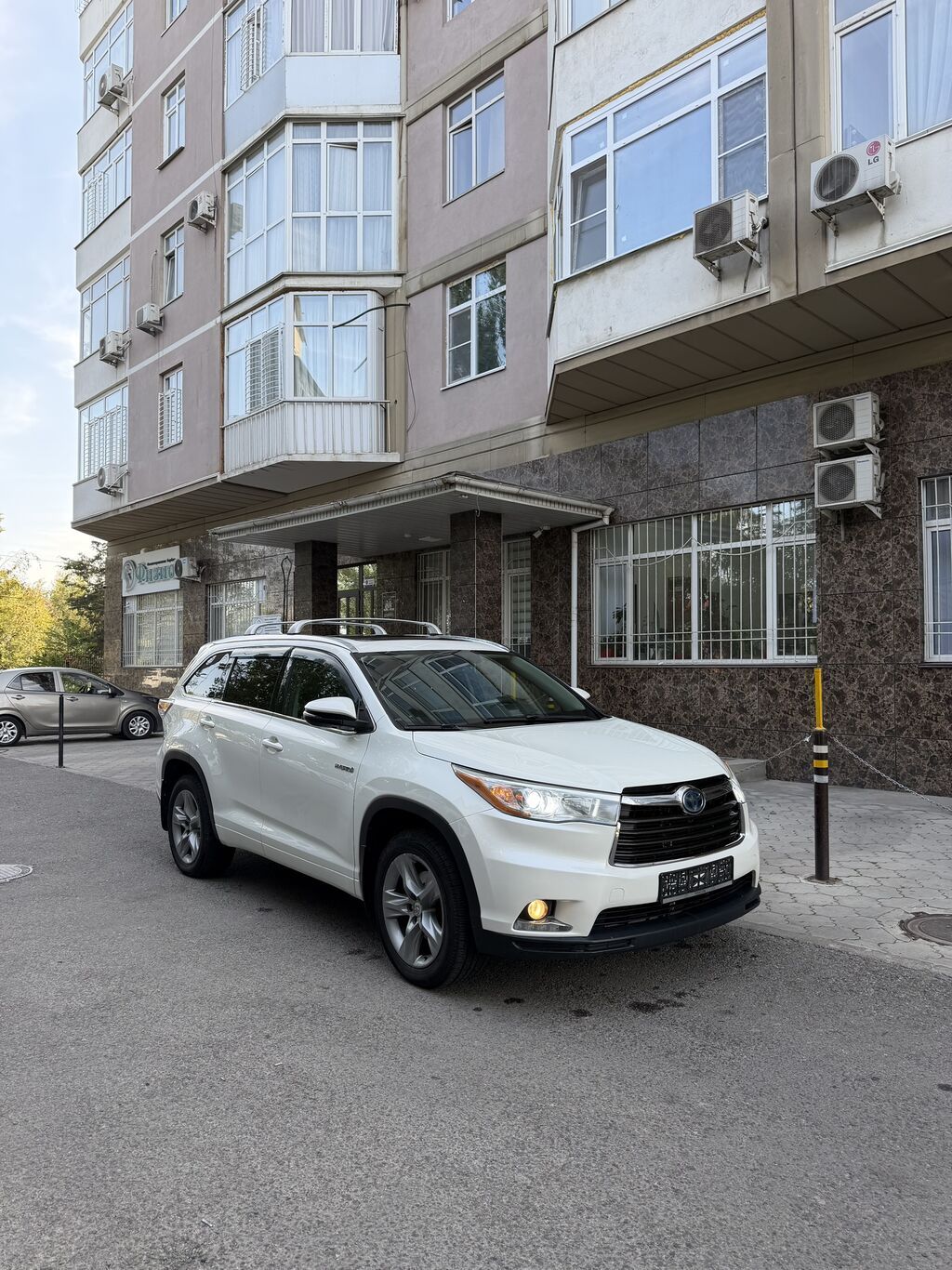 Toyota Highlander: 2014 г., 3.5 л, Вариатор, Гибрид, Кроссовер: фото 1