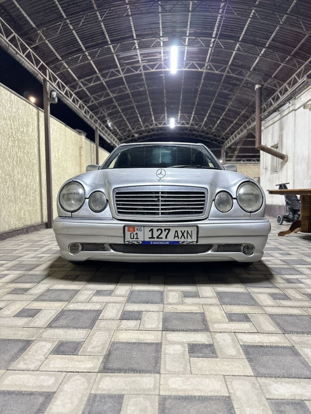 Mercedes-Benz E-Class: 1998 г., 4.3 л, Автомат, Бензин, Седан: фото 3