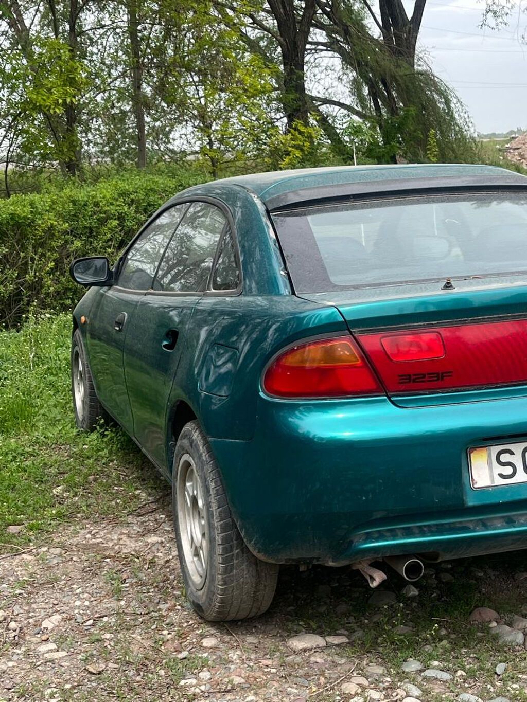 Mazda 323: 1995 г., 1.5 л, Механика, Бензин, Седан: фото 4