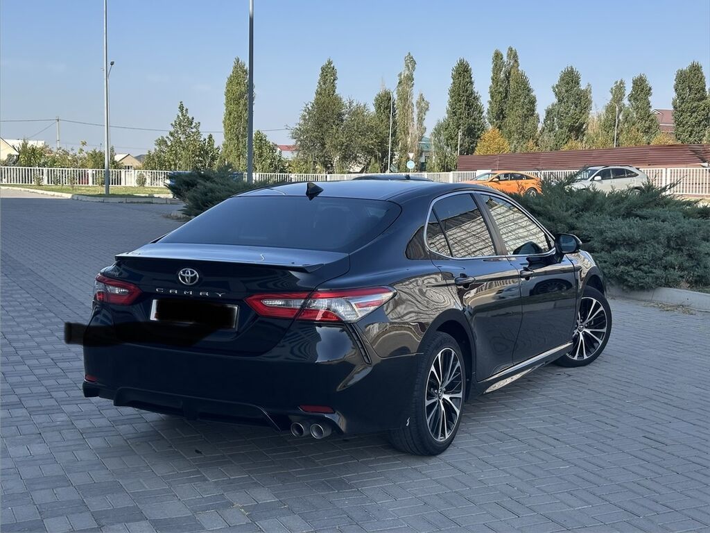 Toyota Camry: 2018 г., 2.5 л, Автомат, Бензин, Седан: фото 3