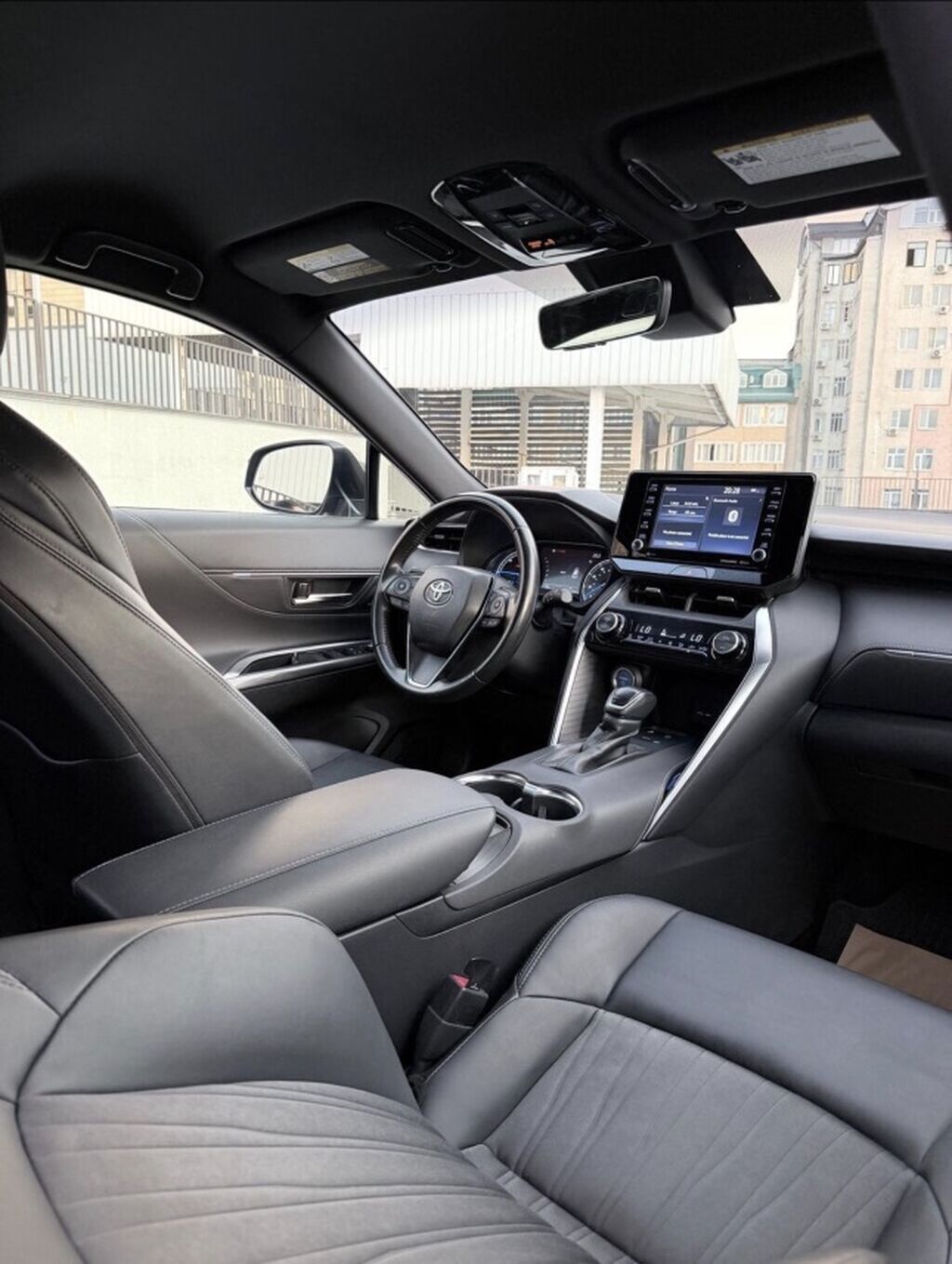 Toyota Venza: 2021 г., 2.5 л, Автомат, Гибрид, Кроссовер: фото 8