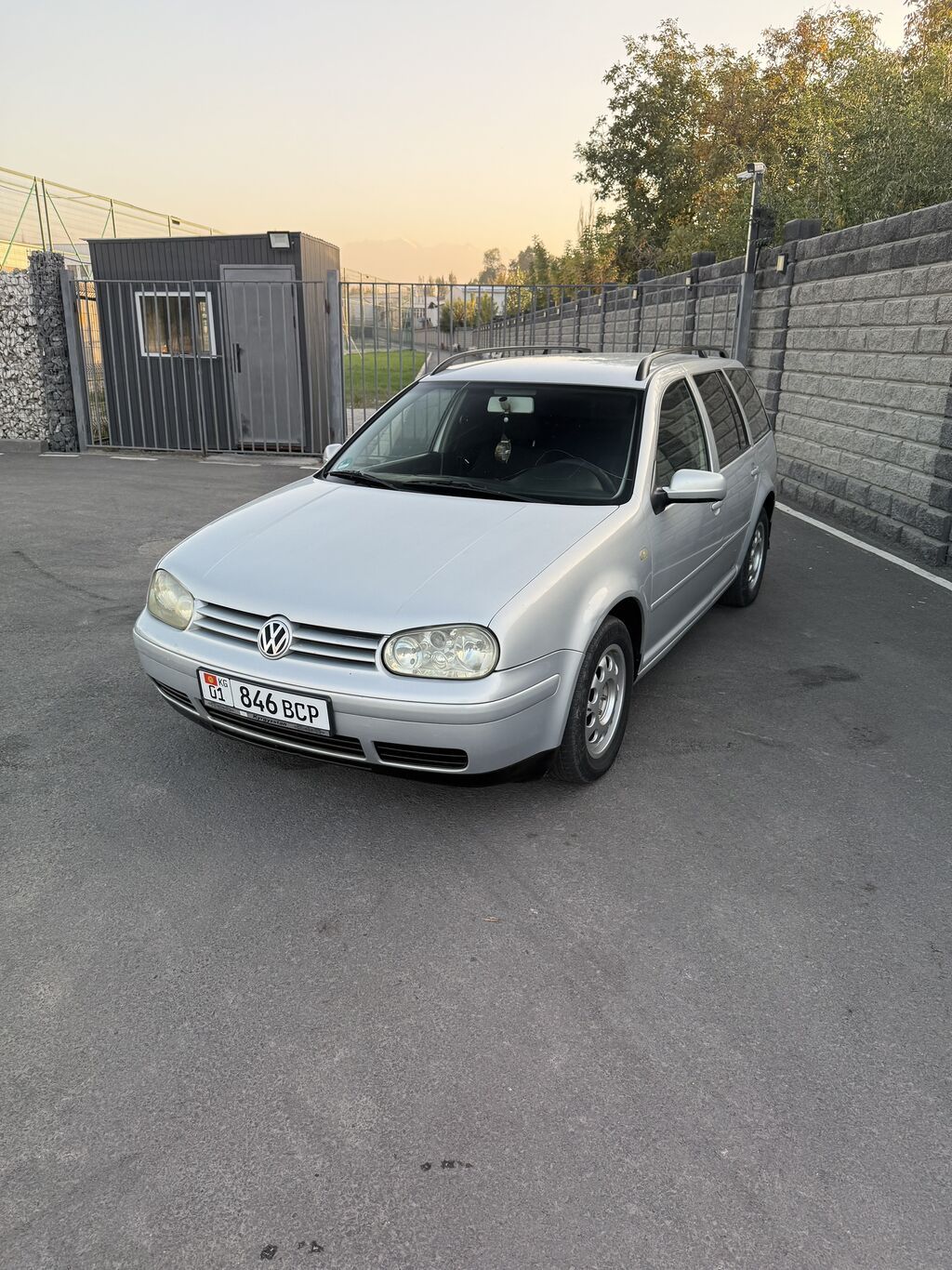 Volkswagen Golf Variant: 2000 г., 1.6 л, Механика, Бензин, Универсал: фото 2