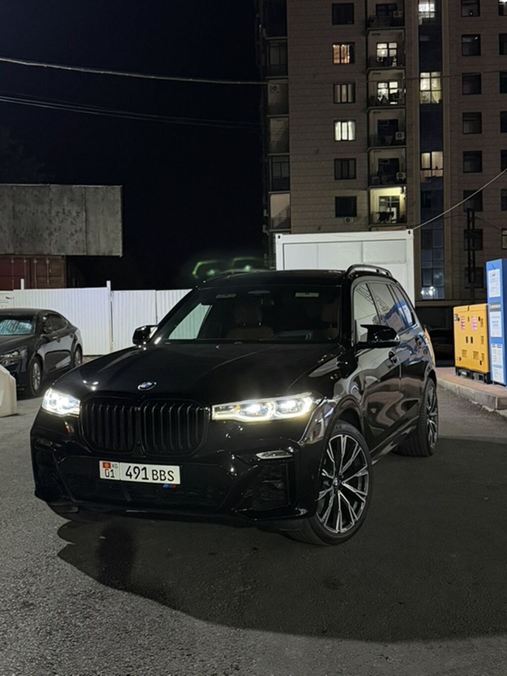 BMW X7: 2021 г., 4.4 л, Автомат, Бензин, Кроссовер: фото 2
