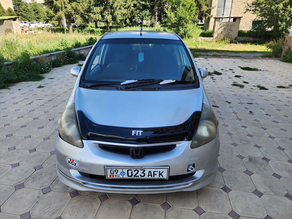 Honda Fit: 2005 г., 1.3 л, Автомат, Бензин, Хэтчбэк: фото 2