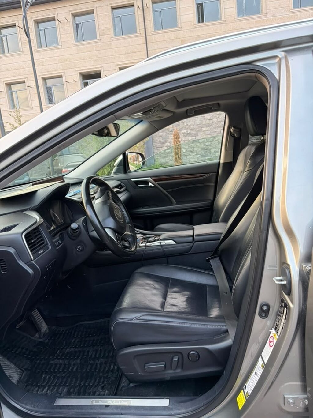 Lexus RX: 2017 г., 3.5 л, Кроссовер: фото 6