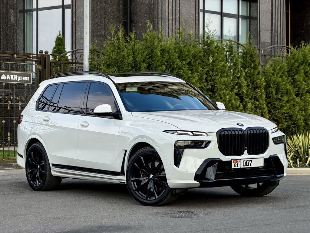 BMW X7: 2022 г., 3 л, Автомат, Бензин, Внедорожник: фото 2