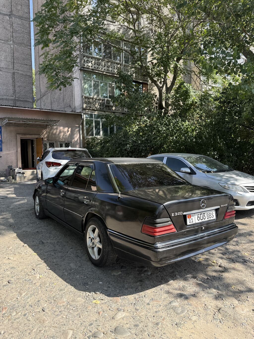 Mercedes-Benz W124: 1993 г., 2.8 л, Механика, Бензин, Седан: фото 4
