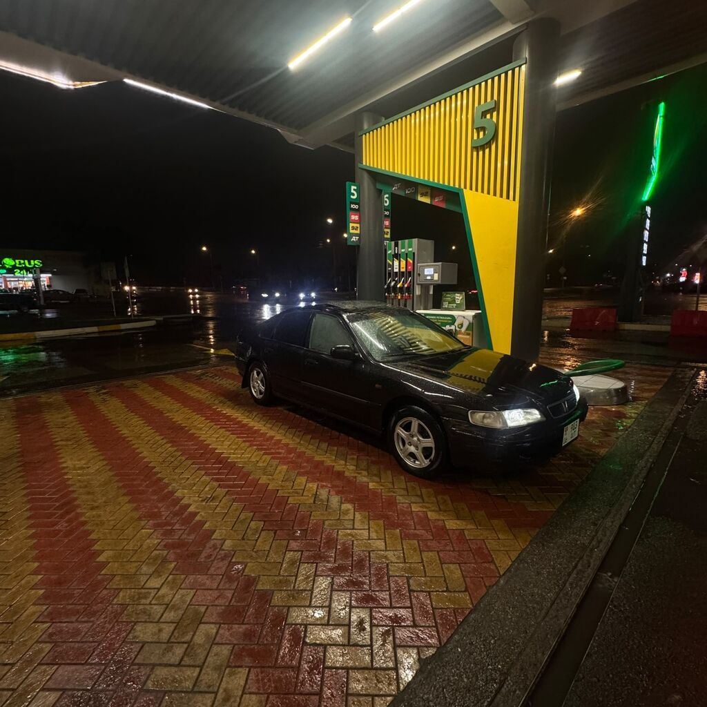 Honda Accord: 1998 г., 1.8 л, Механика, Бензин, Седан: фото 3