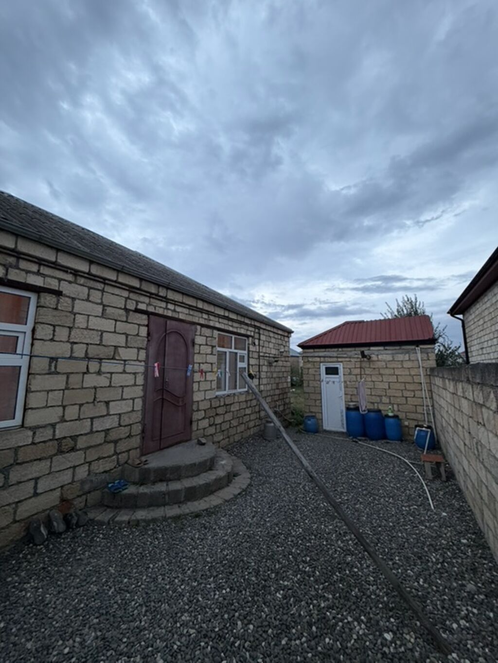 4 otaqlı, 100 kv. m, Kredit yoxdur, Orta təmir