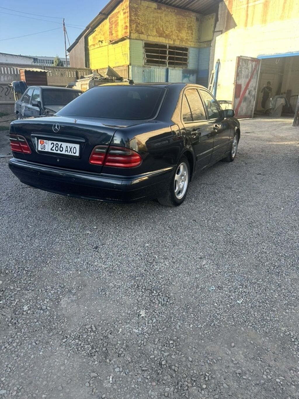 Mercedes-Benz E-Class: 2000 г., 3.2 л, Автомат, Бензин, Седан: фото 2