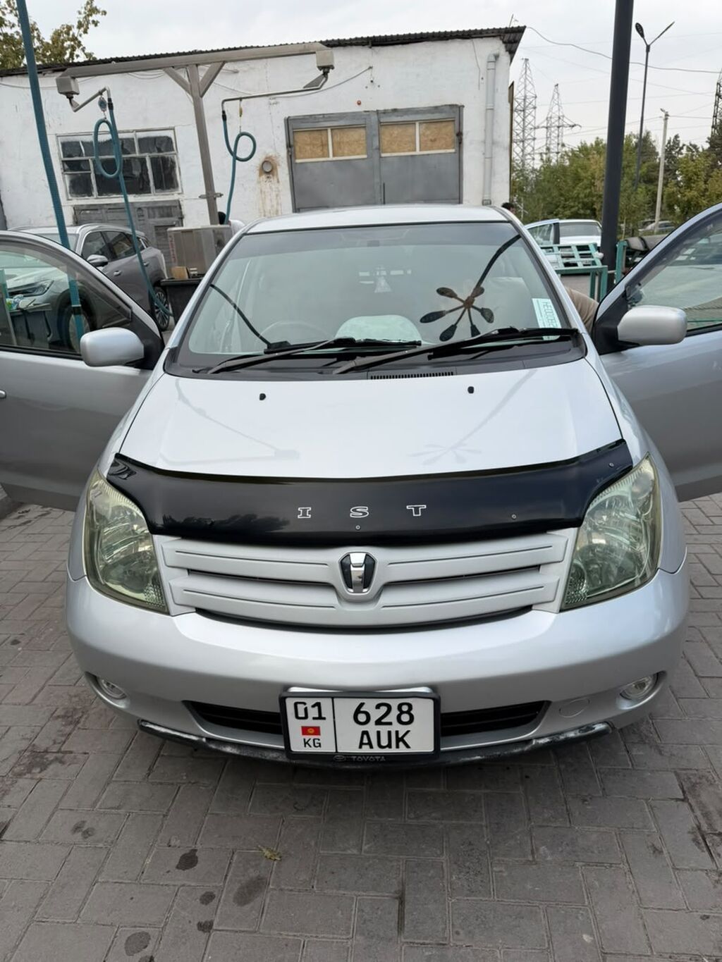 Toyota Ist: 2003 г., Автомат, Бензин, Хэтчбэк: фото 5